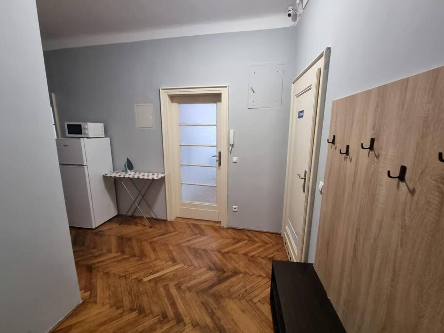 Fantastic Krk - Kr6 Room D Kraków Zewnętrze zdjęcie